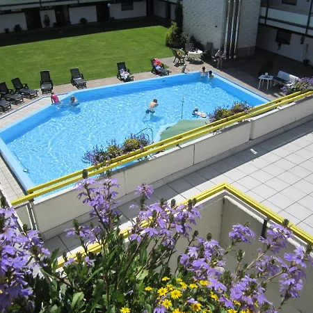 Fichtenwald - Hundefreundlich, Sauna, Pool, Dachterrasse, Wald & *